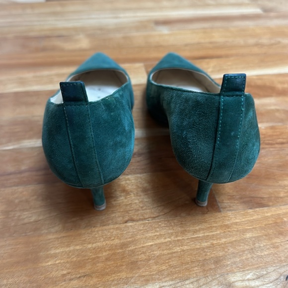 Everlane - The Editor Heel in emerald green suede - Picture 2 of 4